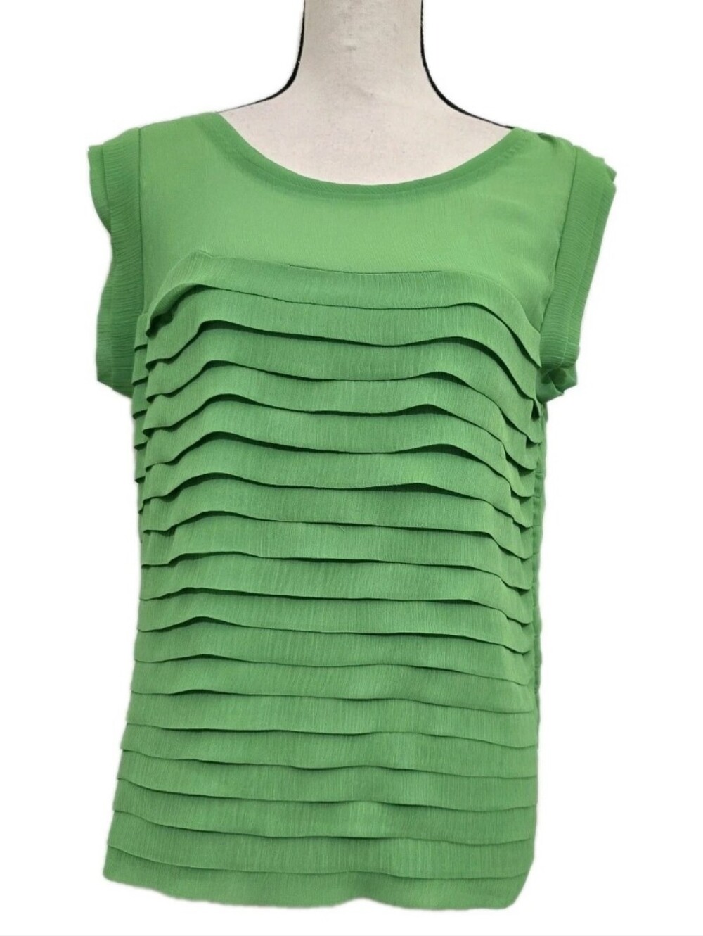 ESSENTIALS by Milano size Large Ruffled Tiered Sleeveless Blouse Green